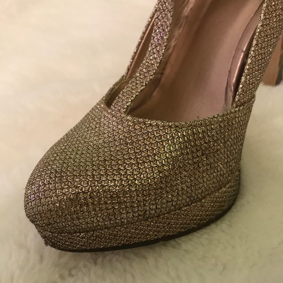 Call It Spring Gold Heels - Picture 5 of 5